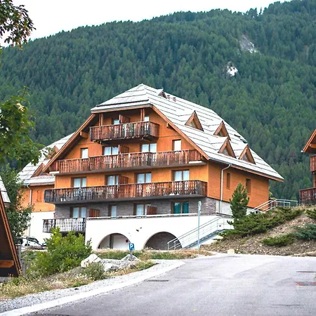 Apartment Duplex 2p Avec Balcon, Parking Et Casiers A - Fr-1-504-686 Uvernet-Fours