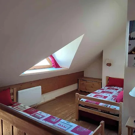 Duplex 2p Avec Balcon, Parking Et Casiers A - Fr-1-504-686 Apartment